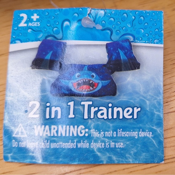 New with tags Shark 2 In 1 Swim Trainer Training Vest Life - Picture 2 of 4